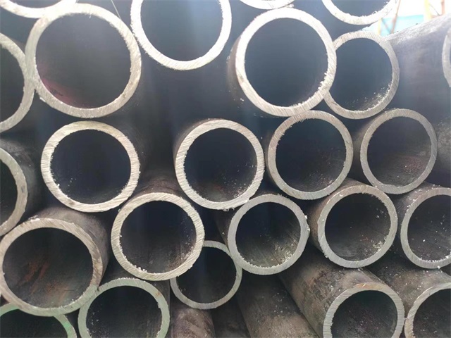 林芝10#结构用无缝钢管